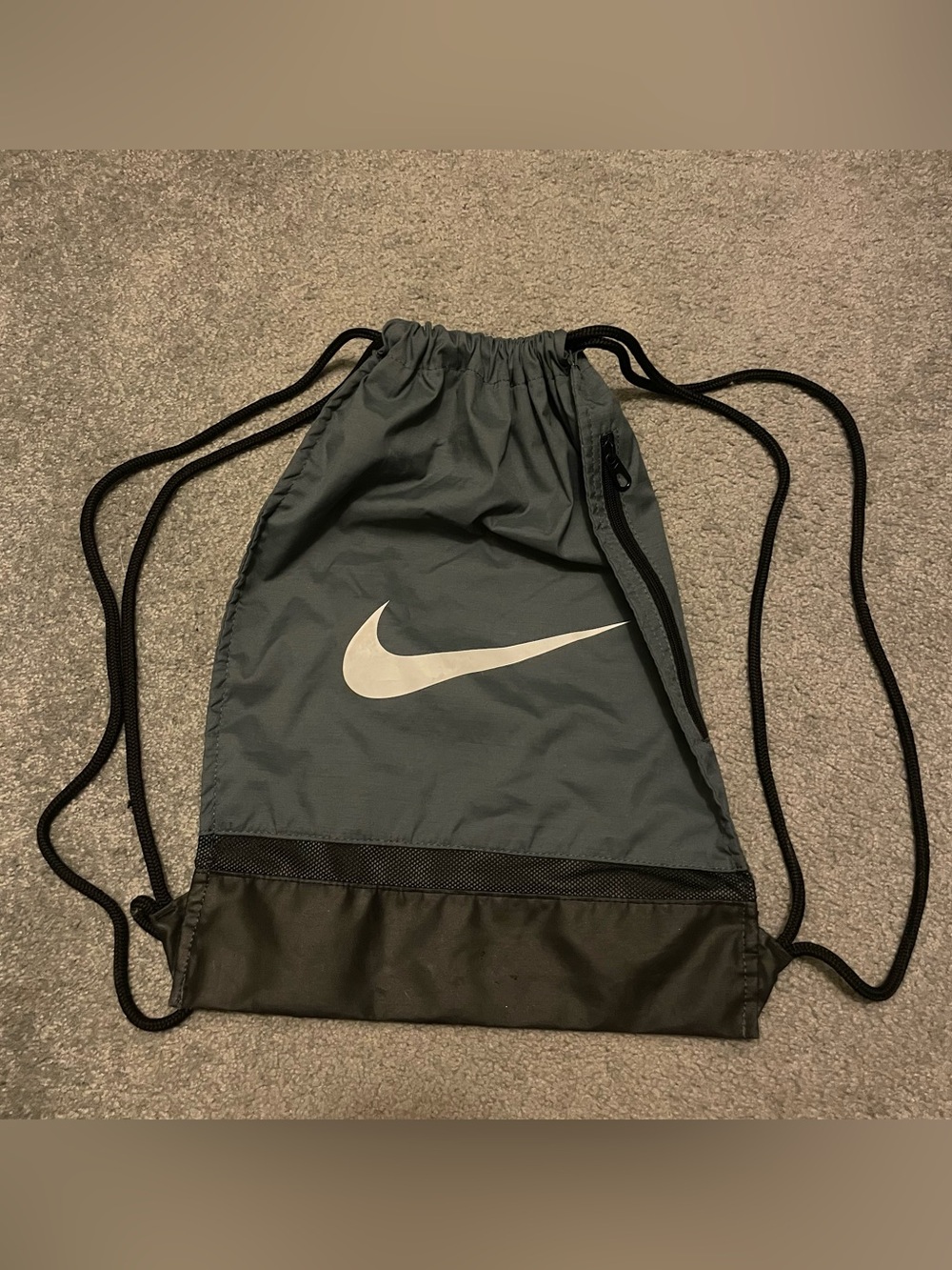 Nike Men's Gray and Black Drawstring Bag
